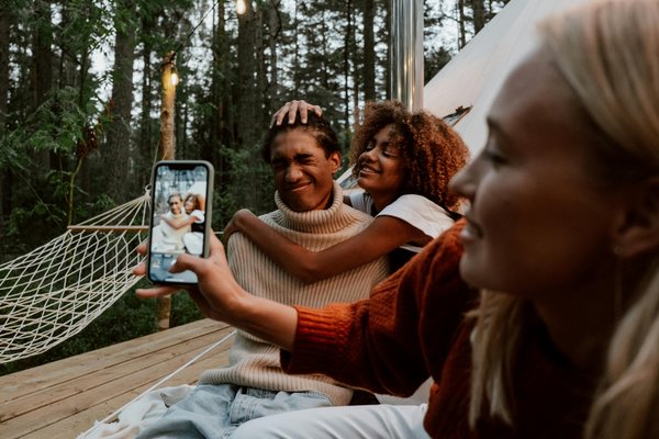 Plongez dans l'aventure du camping nature en France